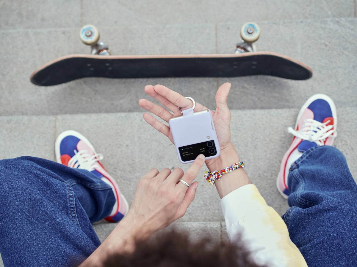 Samsung Galaxy Z Flip3 Pokemon Edition