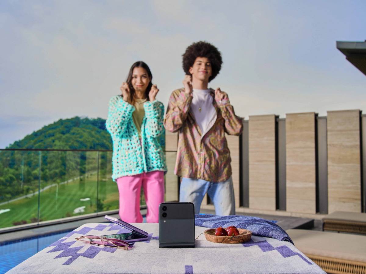 Samsung Galaxy Z Flip3 Pokemon Edition