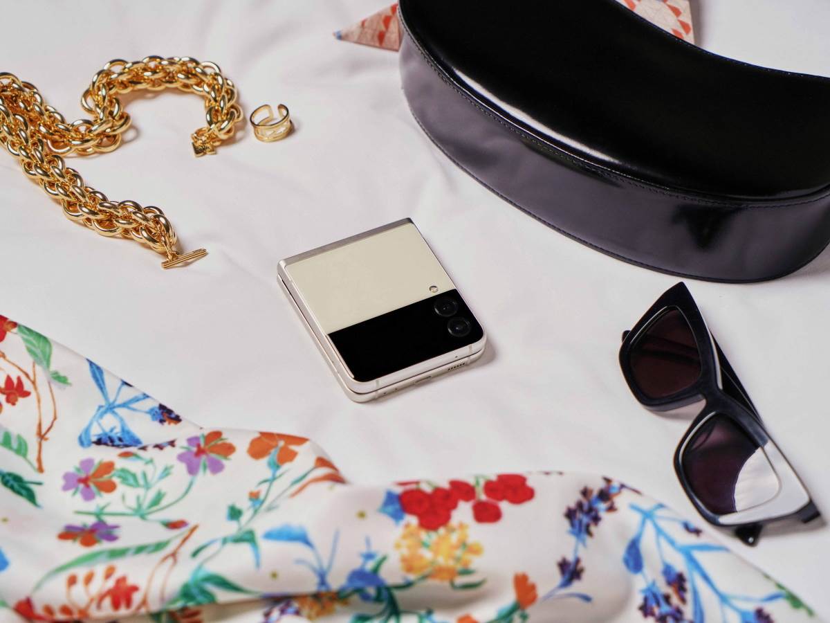 Samsung Galaxy Z Flip3 Pokemon Edition