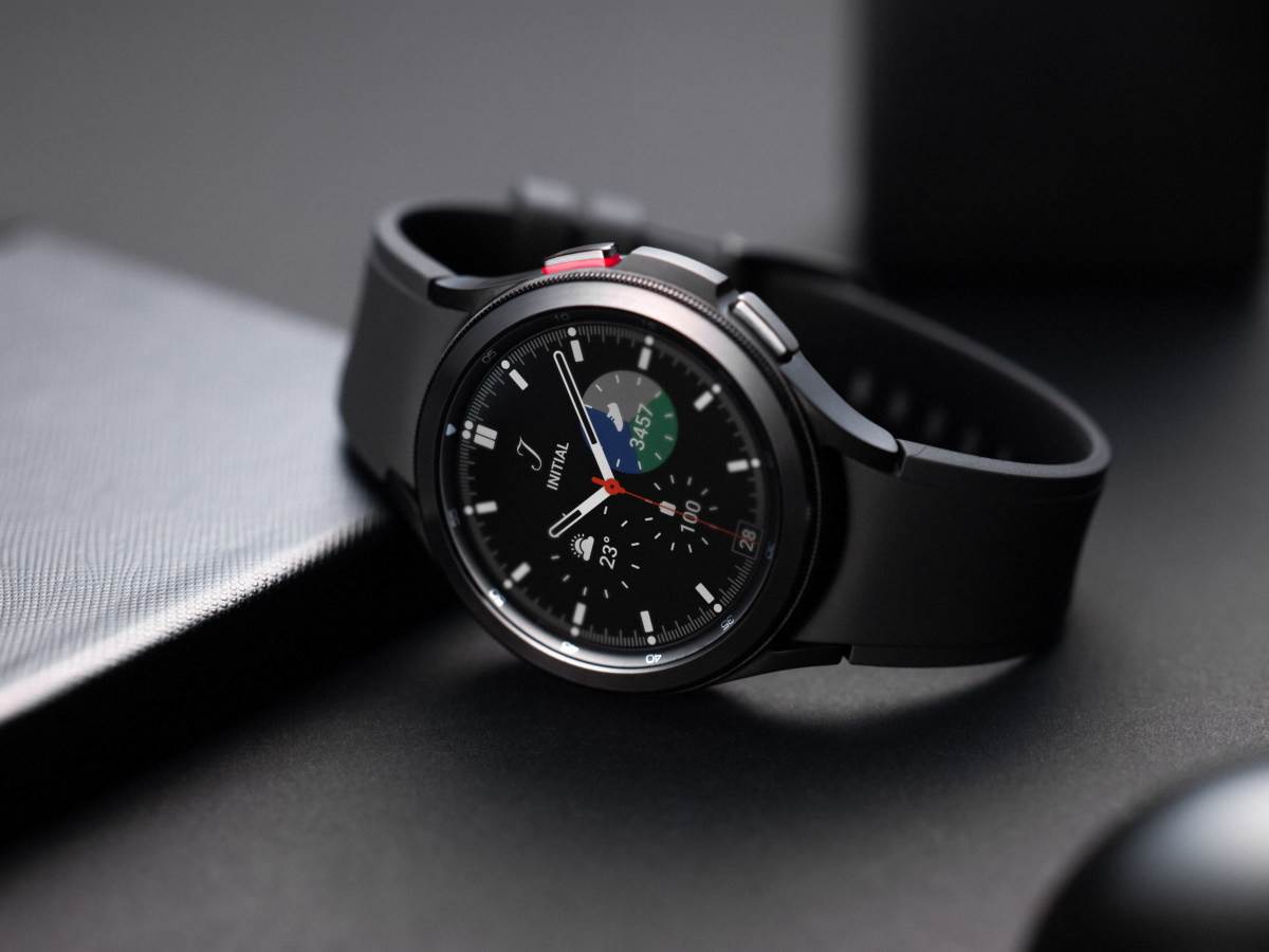Galaxy Watch 4 Samsung hardver i Google softver