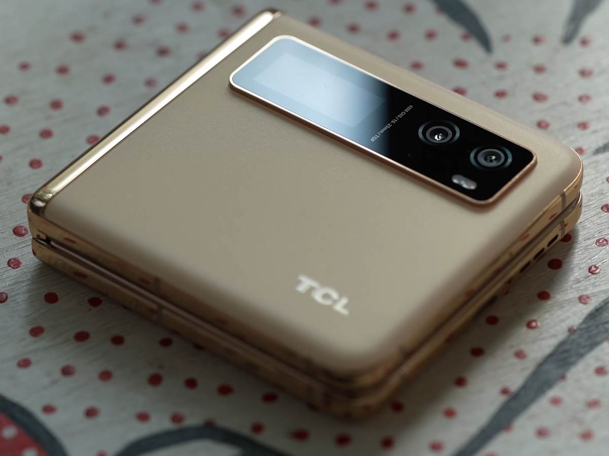 TCL Project Chicago savitljivi telefon 10