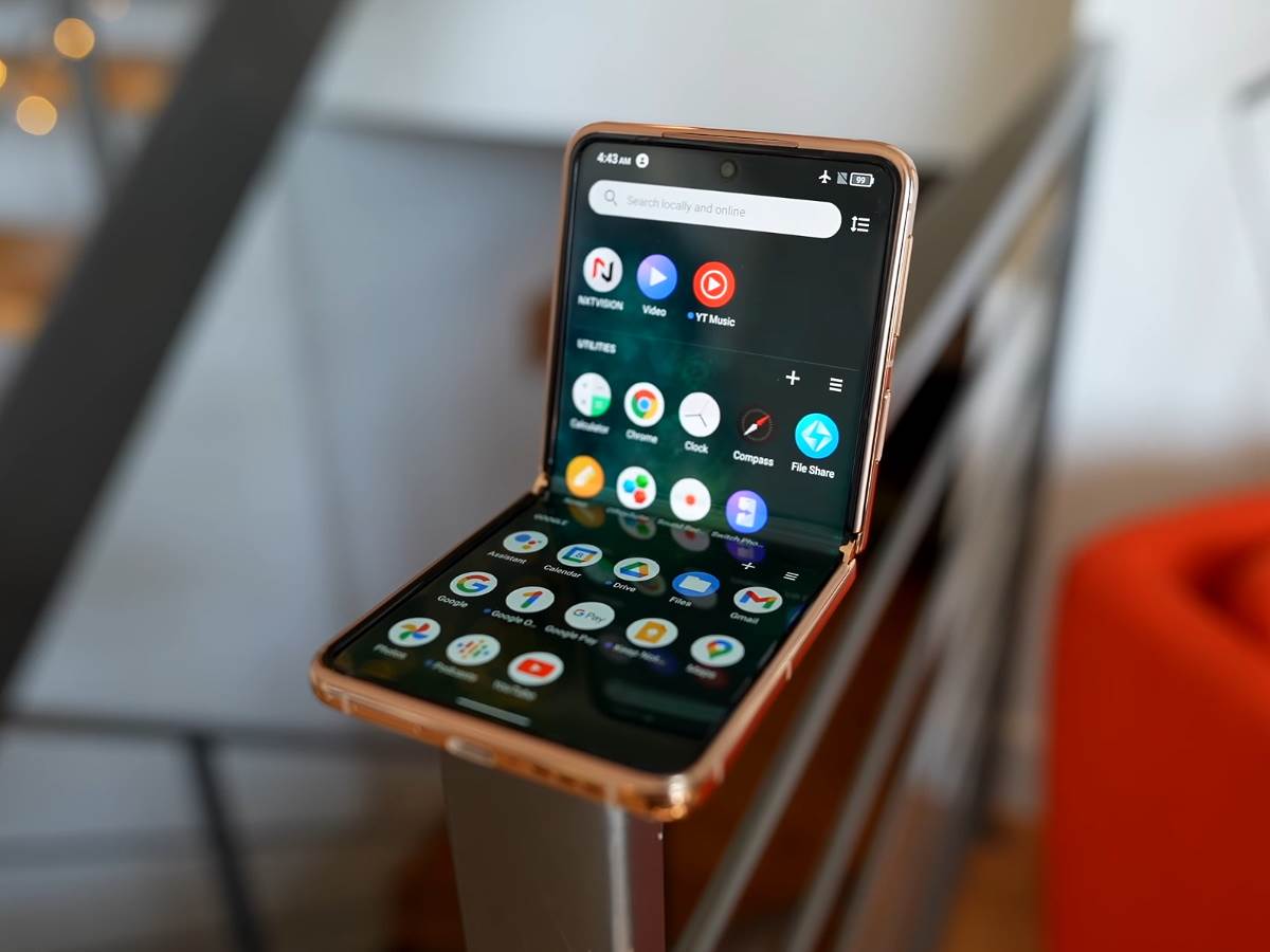 TCL Project Chicago savitljivi telefon 4