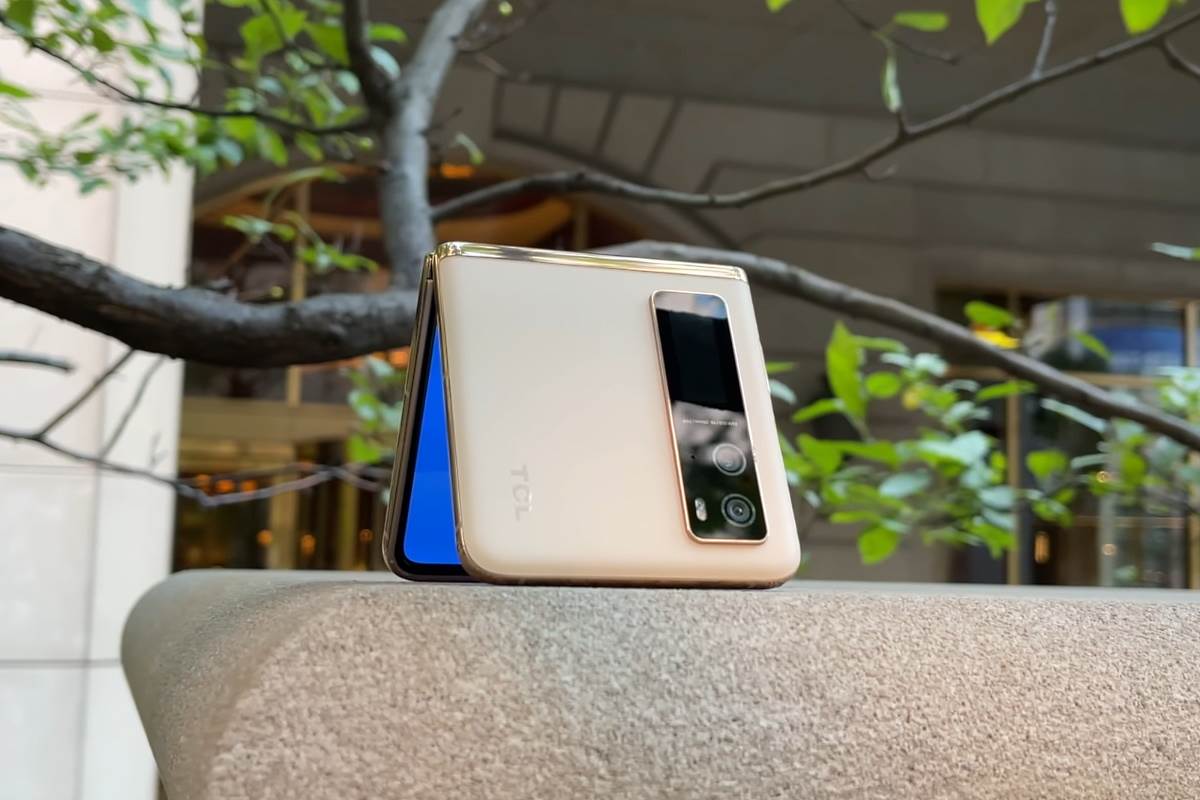 TCL Project Chicago savitljivi telefon 3