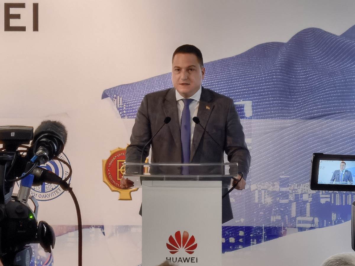 Huawei donacija fakultetima u Srbiji i policiji (1)