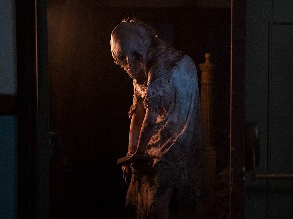 RESIDENT EVIL WELCOME TO RACCOON CITY 3