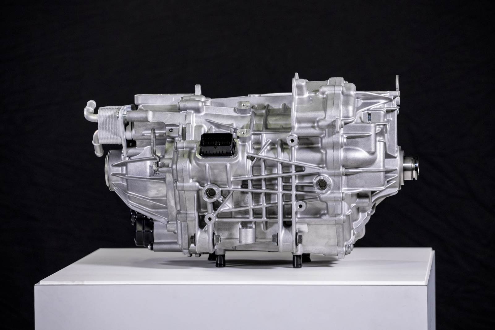 Ford Performance Eluminator electric crate motor_04.jpg