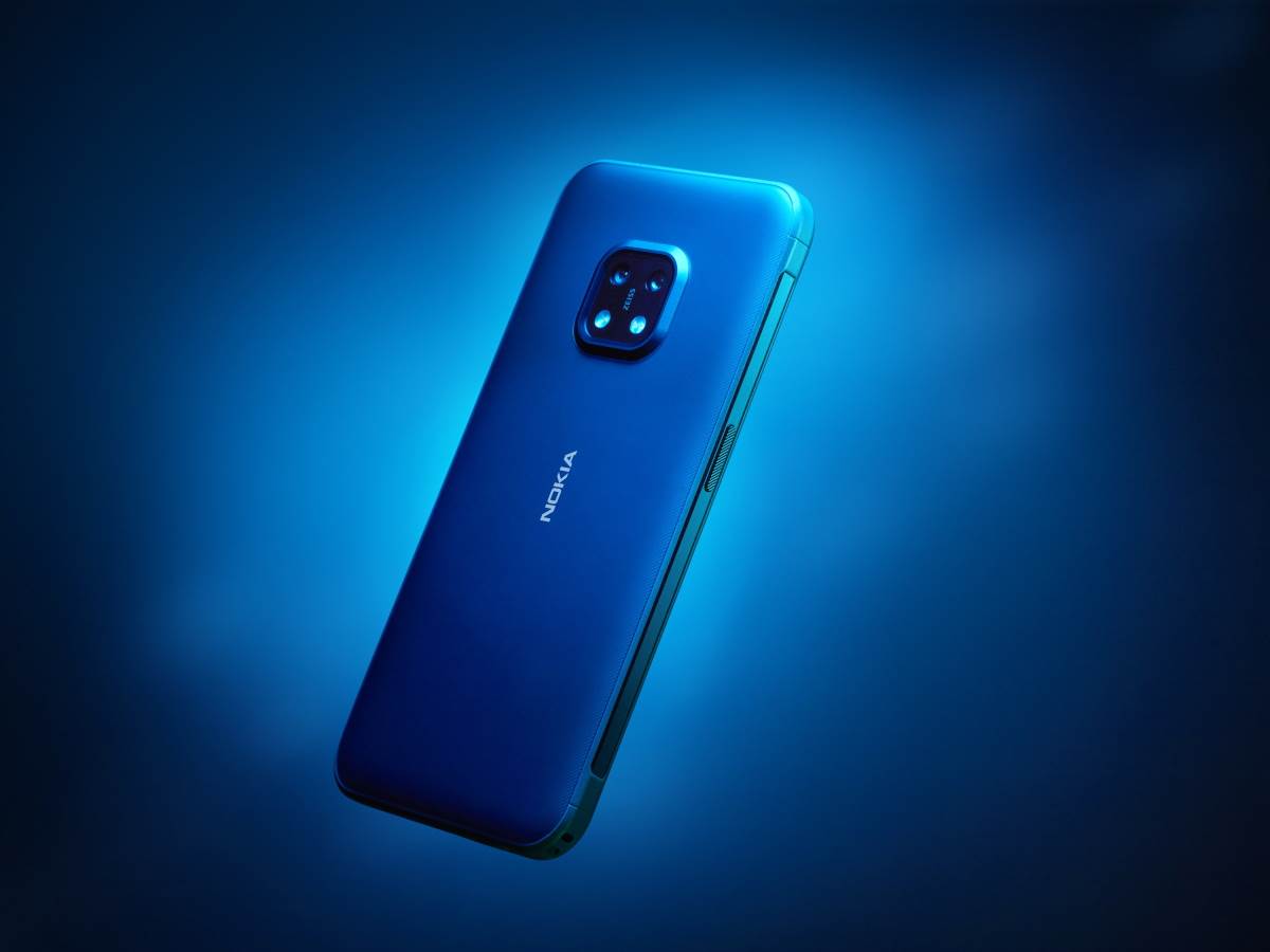 Nokia XR20 mobilni telefon 1.jpg