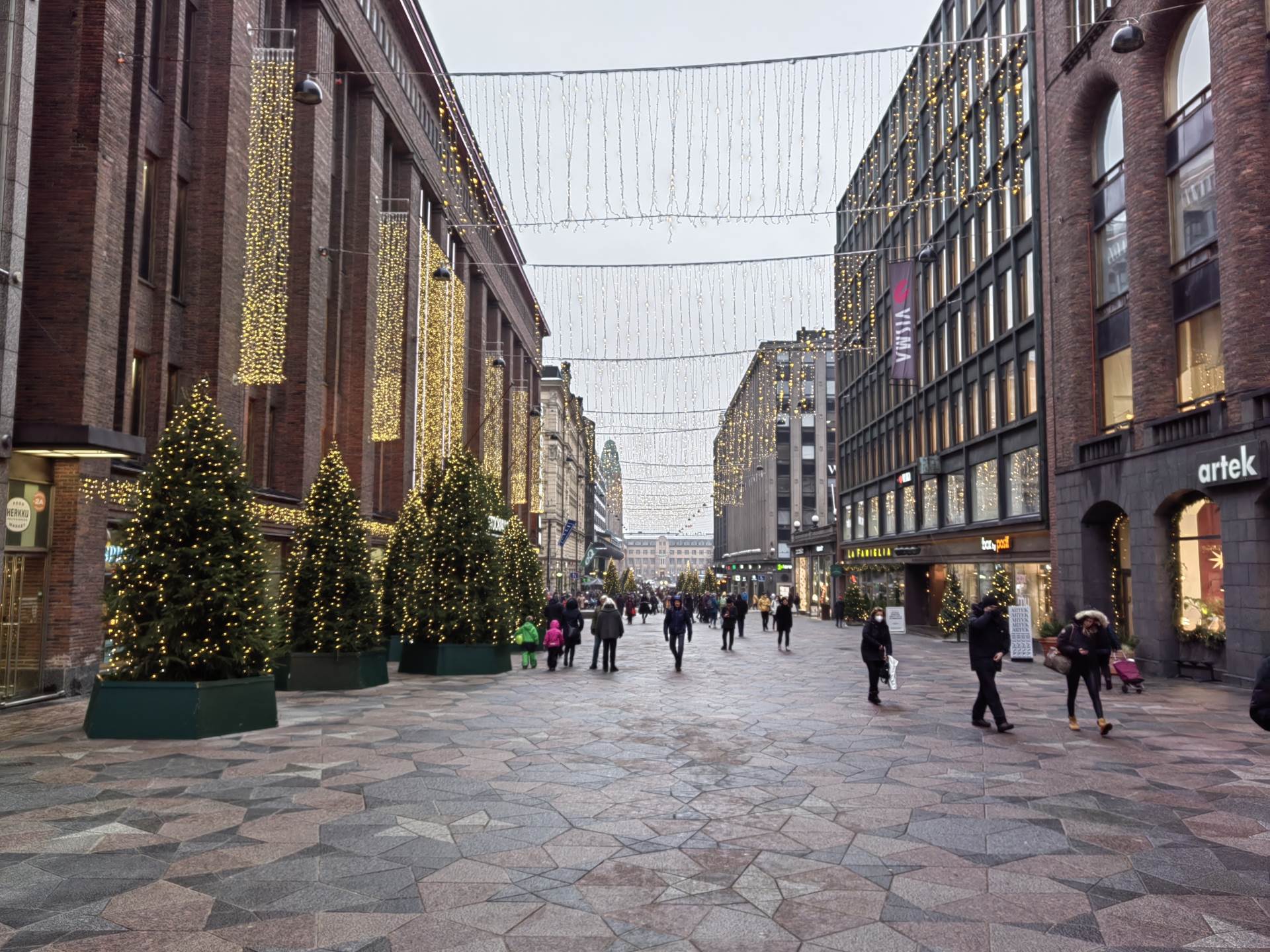 Helsinki Huawei nova 9 kamera (16).jpg