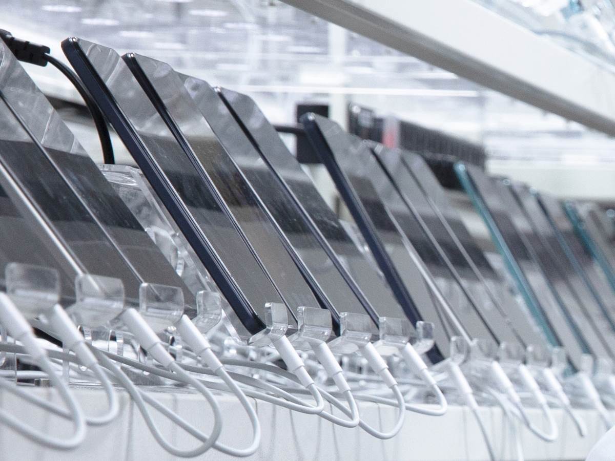 nova laboratorija testiranje telefona 4.jpg