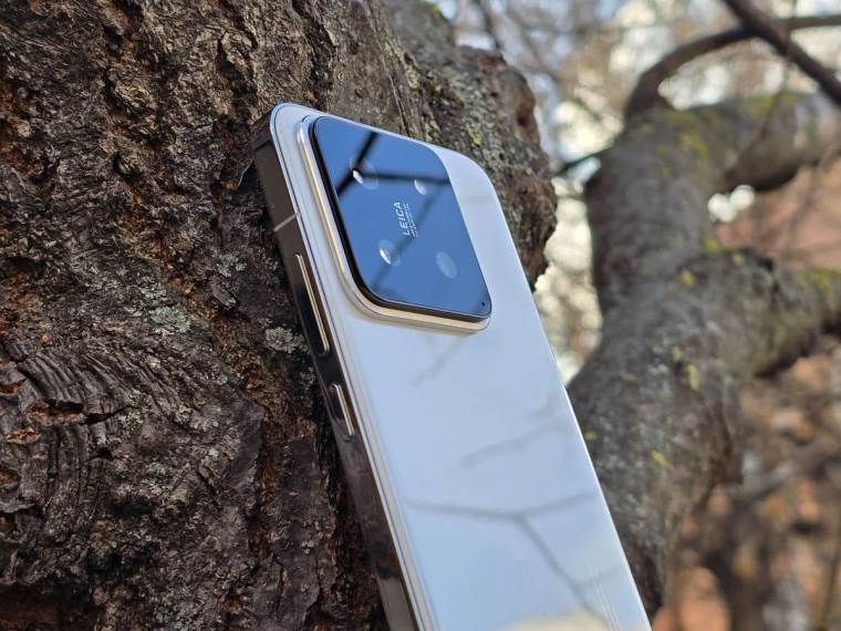 Xiaomi 14 napolju