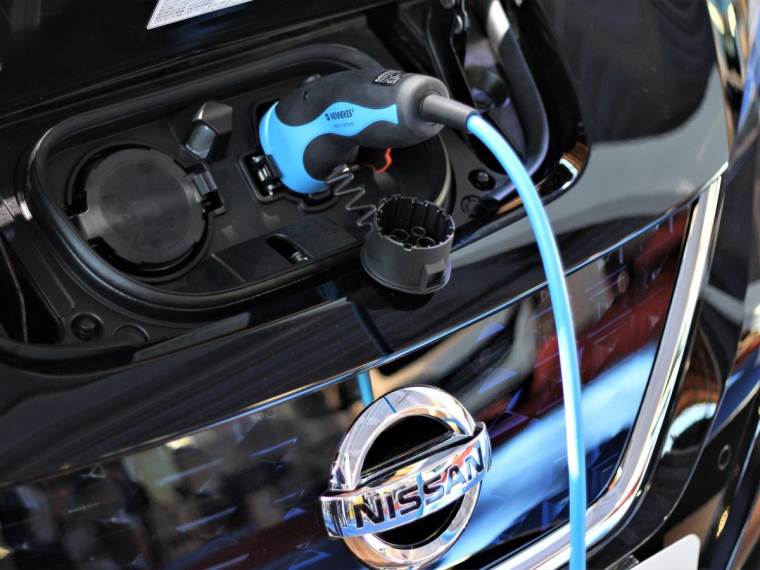 Nissan _ električni automobil _ punjeje baterija  Foto Pixabay.jpg
