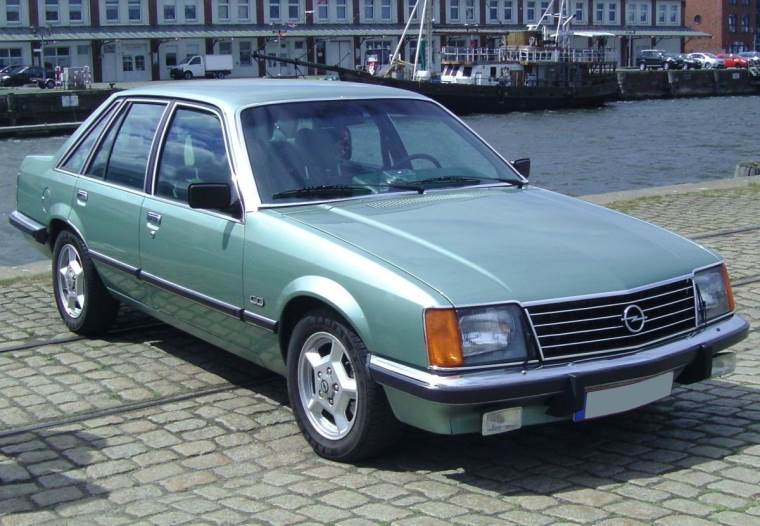 1 Opel Semator _ Foto Wikimedia Tvabutzku1234.jpg