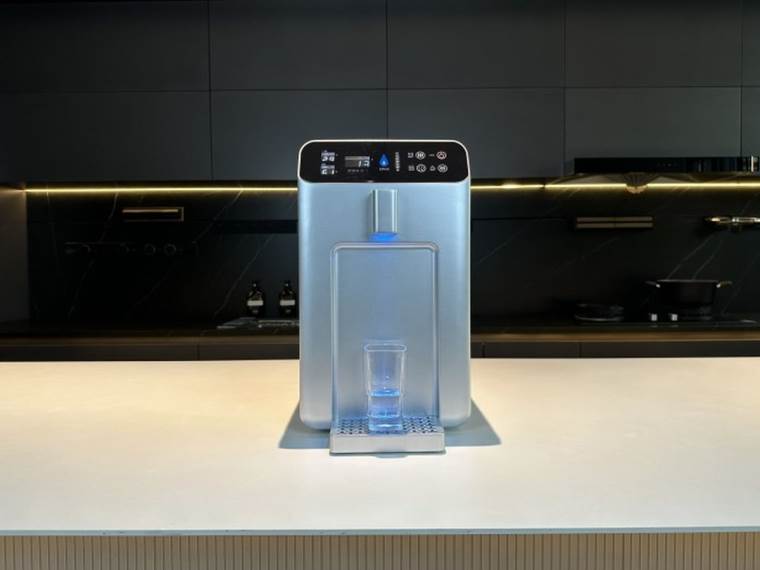 DrinkingMaker _ Foto Indigogo DrinkingMaker (2).jpg