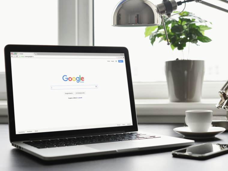 Google _ laptop _ Foto Shutterstock.jpg