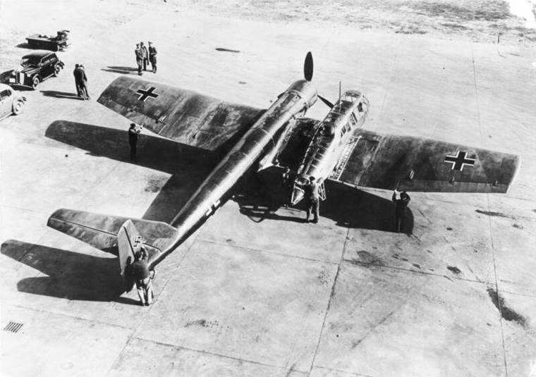 Blohm & Voss BV 141 _ asimetrični avion _ Foto Wikimedia  Bundesarchiv, Bild 146-1980-117-01 _ Stöcker _ CC-BY-SA 3.0.jpg