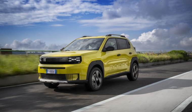 FIAT Grande Panda _ električni automobil _ spoljašnjost _ vožnja _ Foto Stellantis FIAT (8).jpg