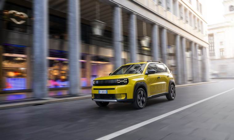 FIAT Grande Panda _ električni automobil _ spoljašnjost _ vožnja _ Foto Stellantis FIAT (11).jpg