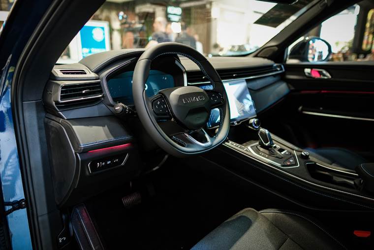 Lynk&Co 01