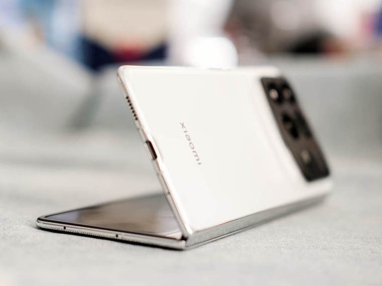 Xiaomi Mix Fold 4 recenzija