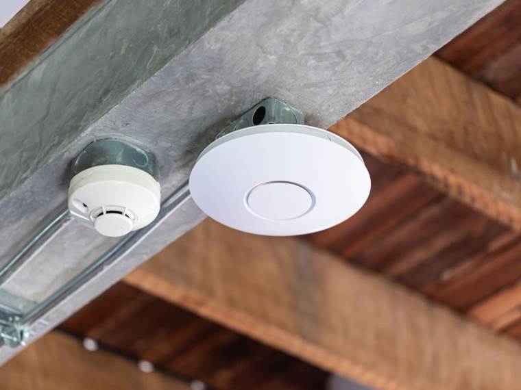 Wi-Fi _ bežična pristupna tačka _ wireless access point _ Foto Shutterstock.jpg