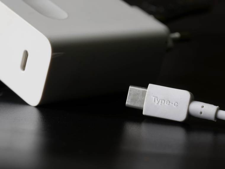USB-C punjač _ Foto Shutterstock.jpg