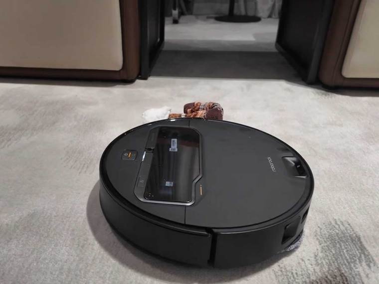 Roborock Saros Z70 5.jpg
