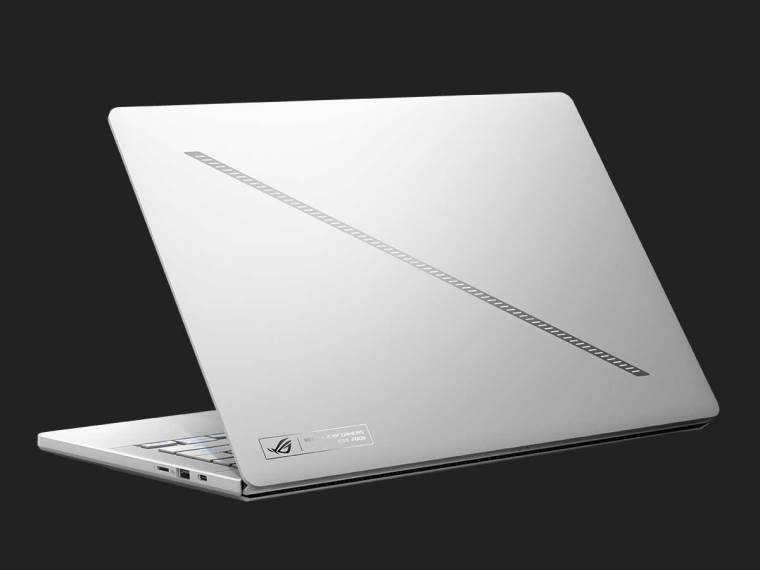 06_2025 Zephyrus G14 Off center view of the rear of the Zephyrus G14, with emphasis on the Slash Lighting copy.jpg