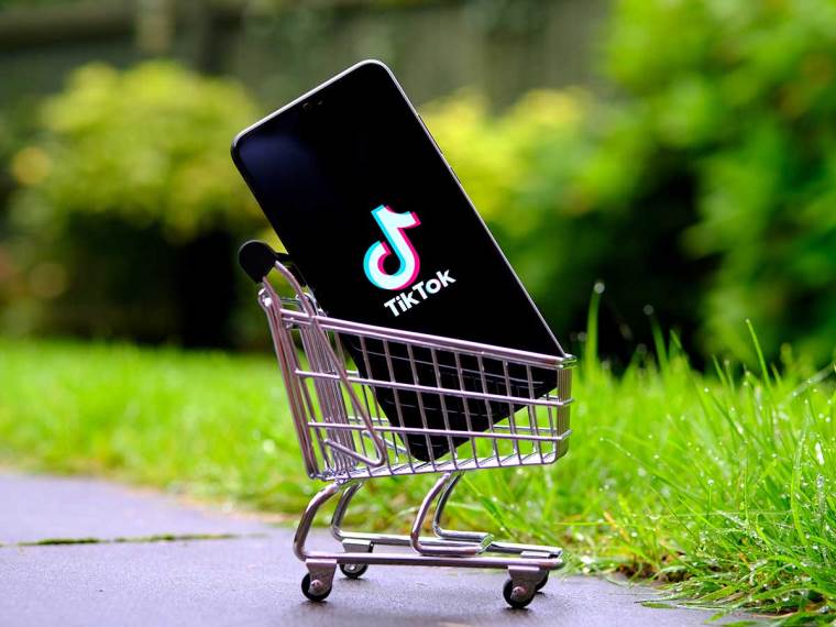 TikTok u kolicima za šoping