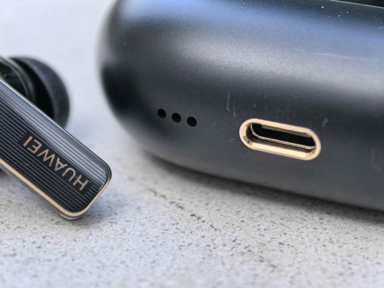 Huawei FreeBuds Pro 4 kutijica za punjenje