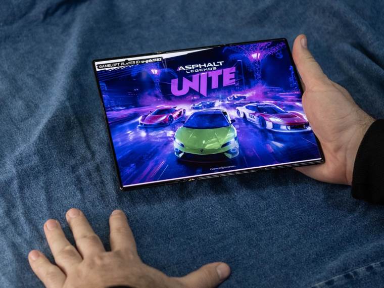 Huawei Mate XT Ultimate Design ekran