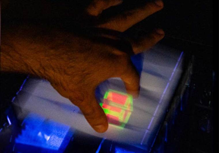 Hologram koji se može dodirnuti