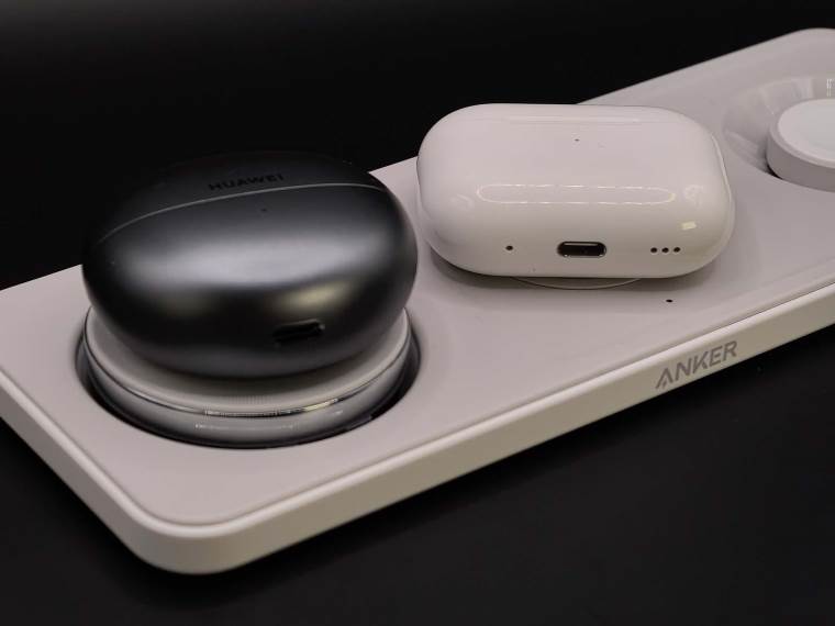 Anker MagGo Wireless Charging Station 3 in 1 bežične slušalice