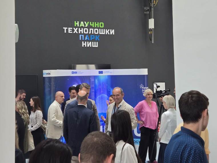 TechMomentum 2025