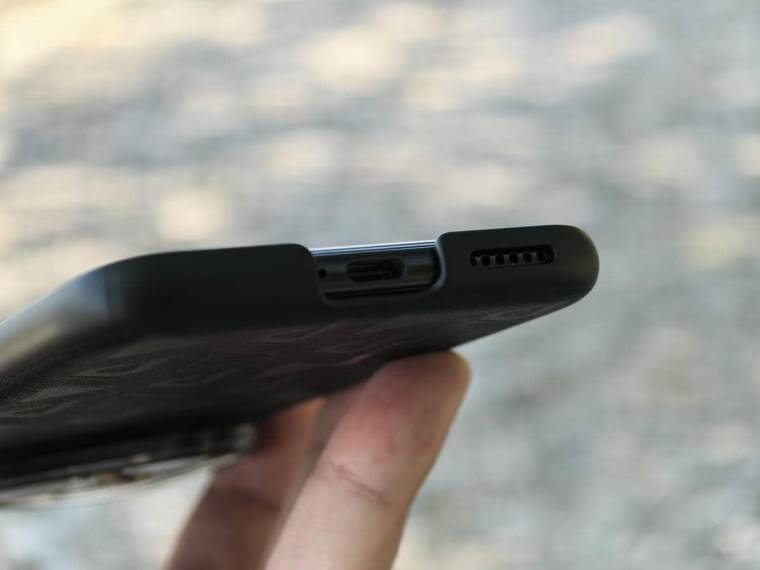 Huawei Pura 80 Ultra punjenje