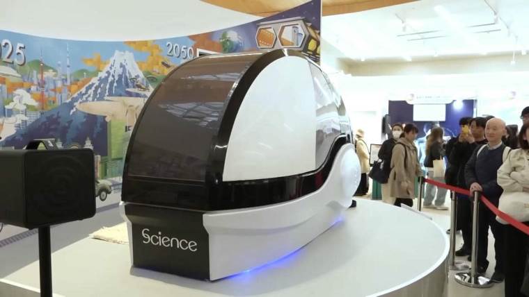 Being washed in the human washing machine at the Osaka Expo_Channel JAPAN #11_2025 1-29 screenshot.jpg