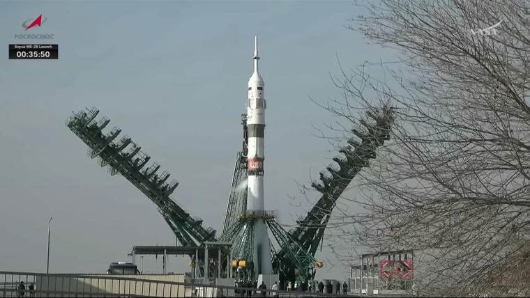 NASA Astronaut Chris Williams Soyuz MS-28 Launch 25-45 screenshot.jpg