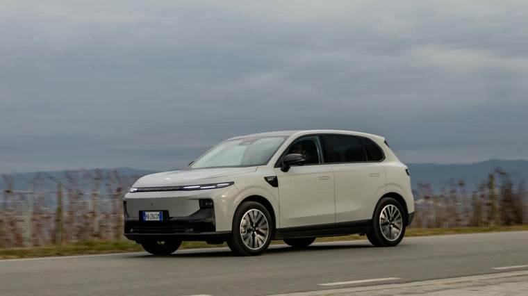 B10 Hybrid EV