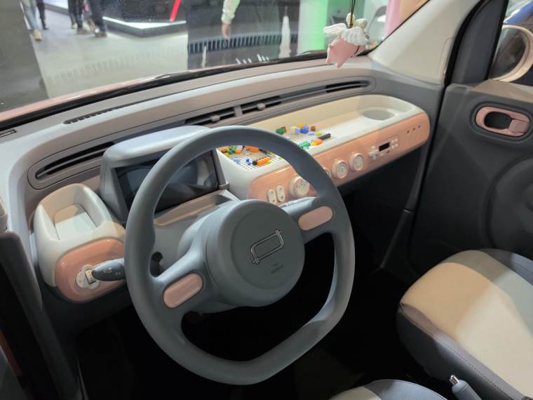 BENTU BTE05 enterijer 1.jpg