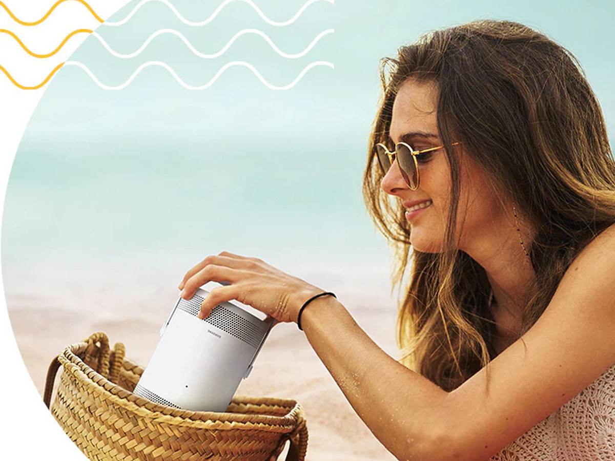 Samsung The Freestyle projektor CES 2022 (14).jpg