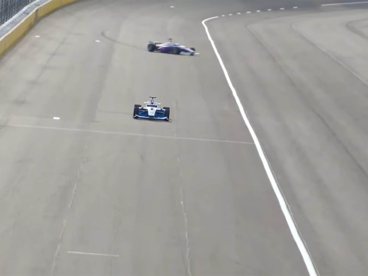 Autonomna trkačka vozila