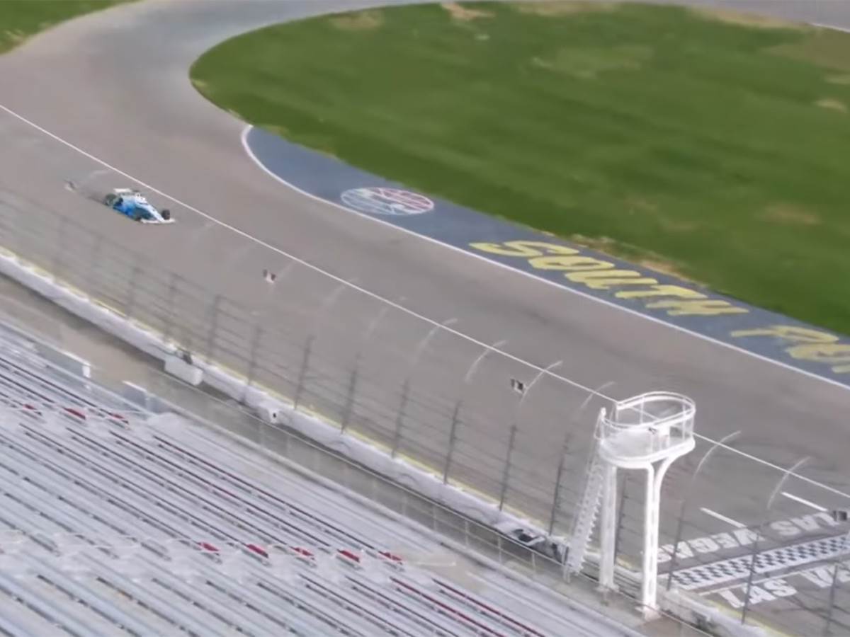 Autonomna trkačka vozila