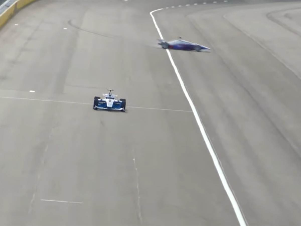 Autonomna trkačka vozila