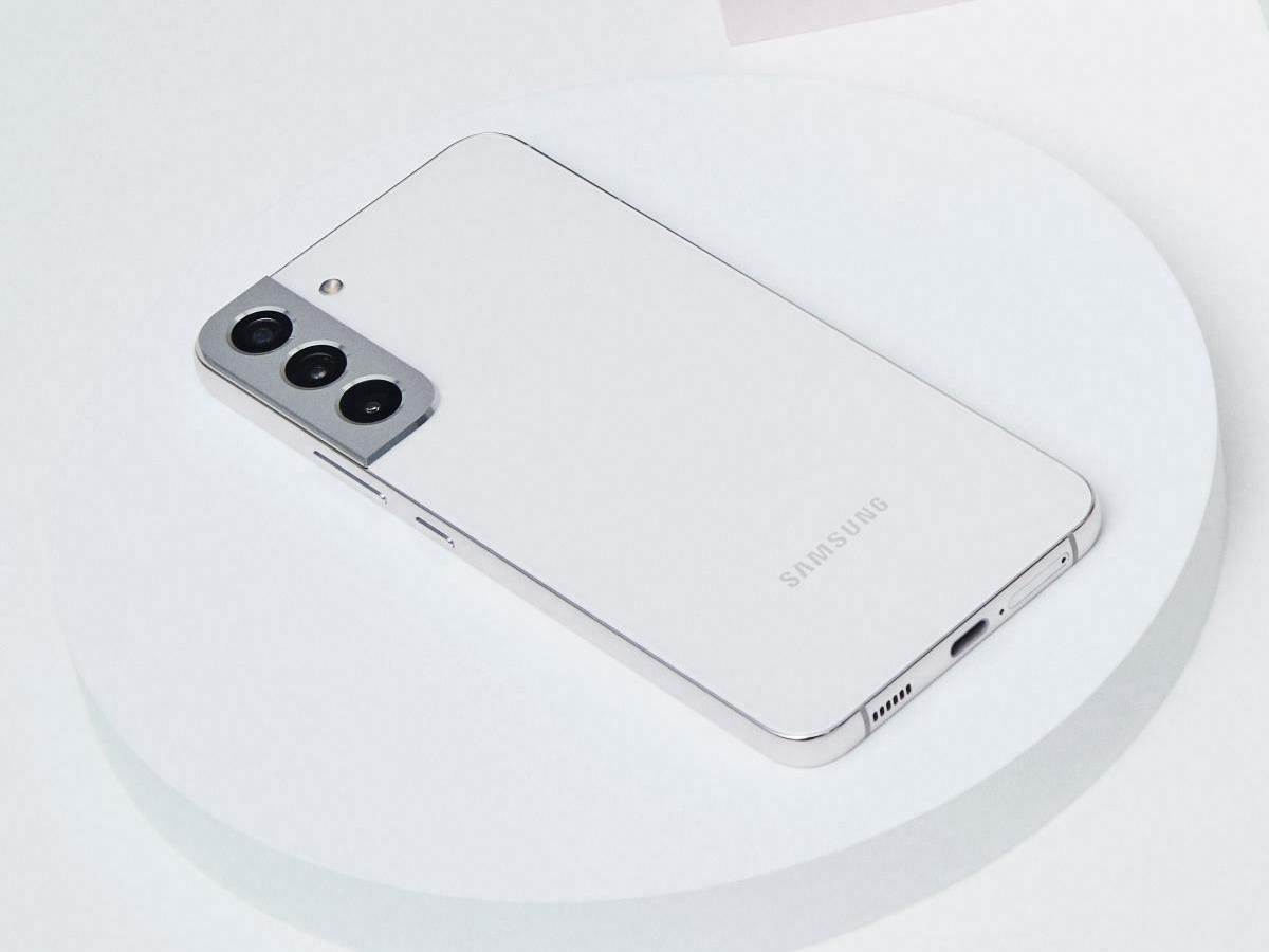 Samsung Galaxy S22 i Galaxy S22+ (12).jpg