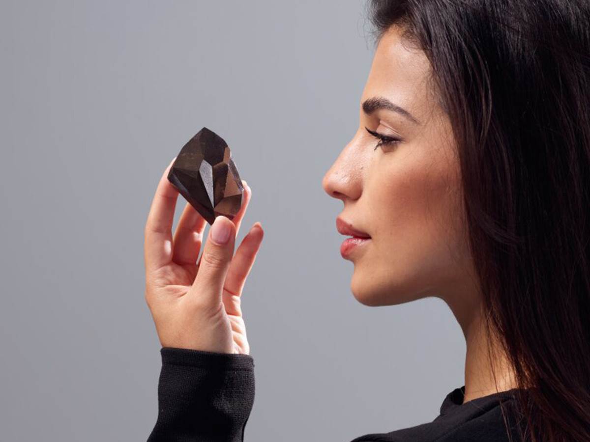 Enigma crni dijamant