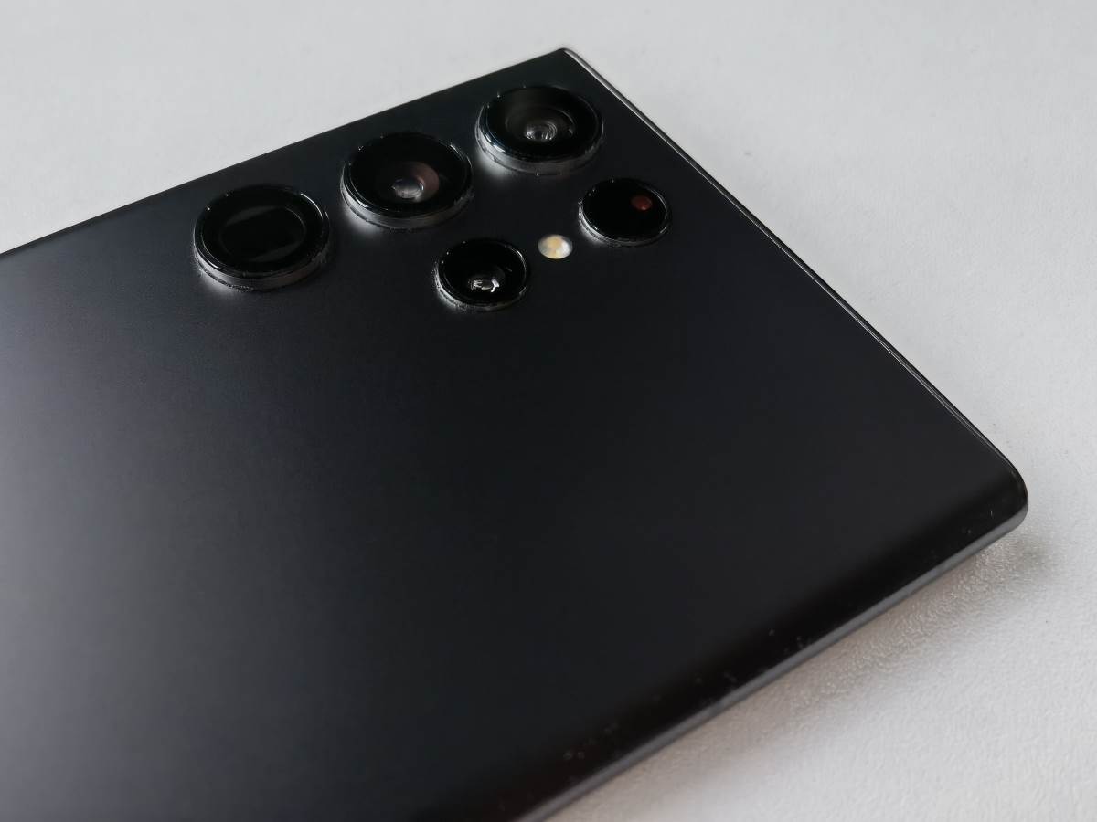 Samsung Galaxy S22 Ultra uživo (13).jpg