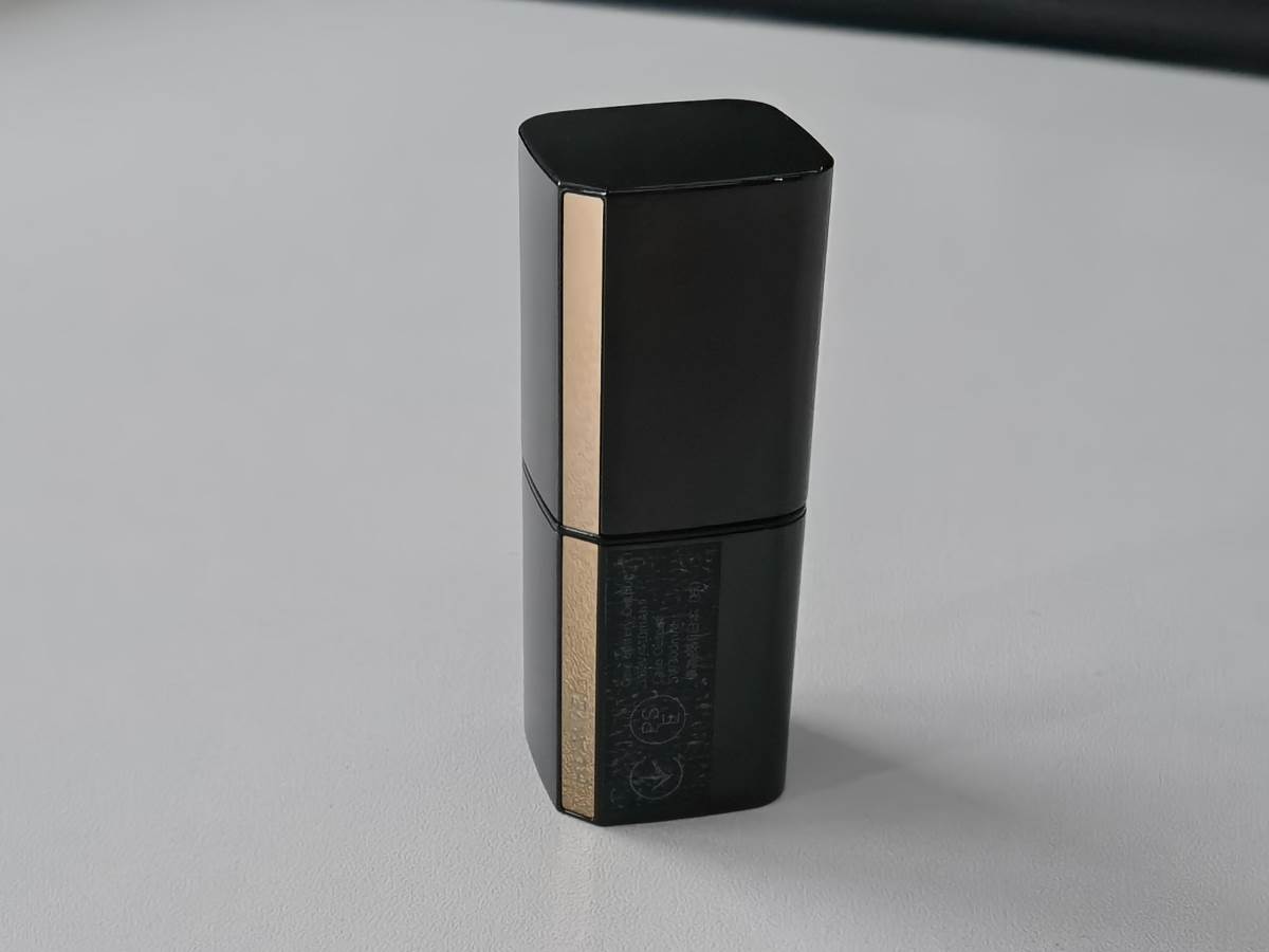 Huawei FreeBuds Lipstick (4).jpg