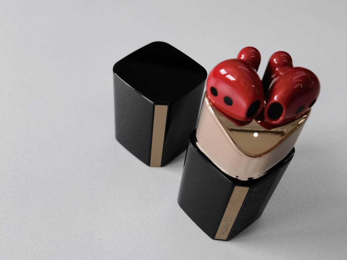 Huawei FreeBuds Lipstick (7).jpg