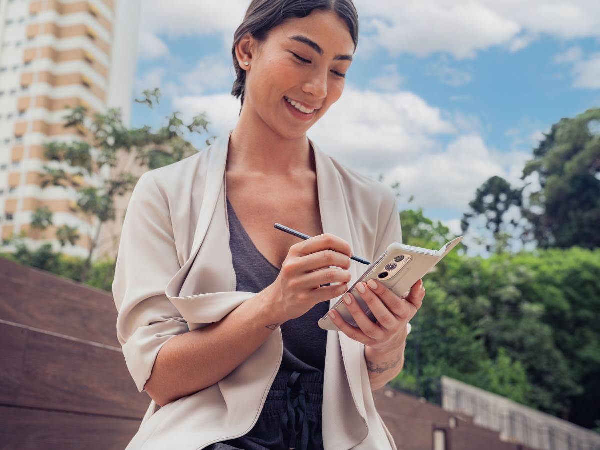 Motorola Edge 30 Pro (3).jpg