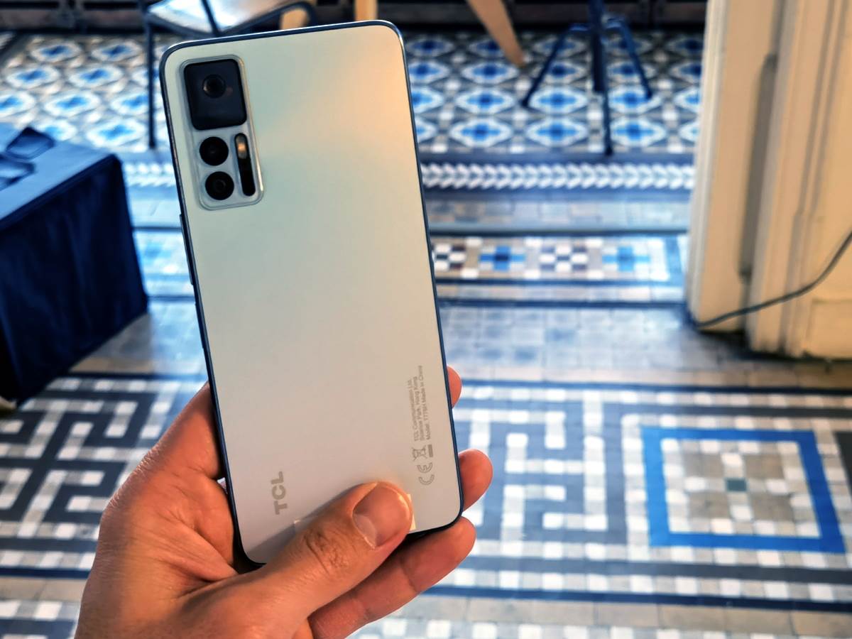 TLC 30 telefoni cene i specifikacije