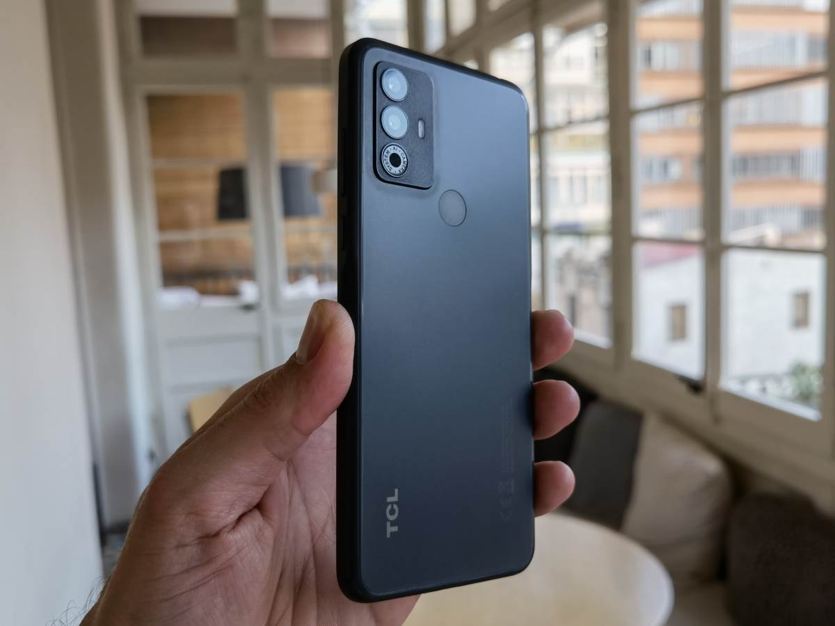 TLC 30 telefoni cene i specifikacije